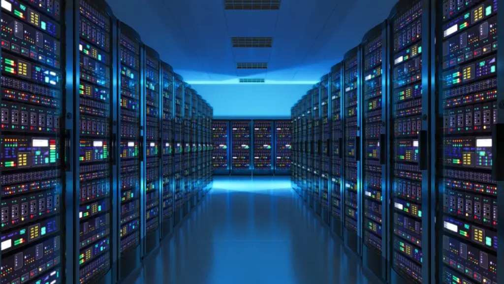 Server monitoring dashboard displaying uptime metrics